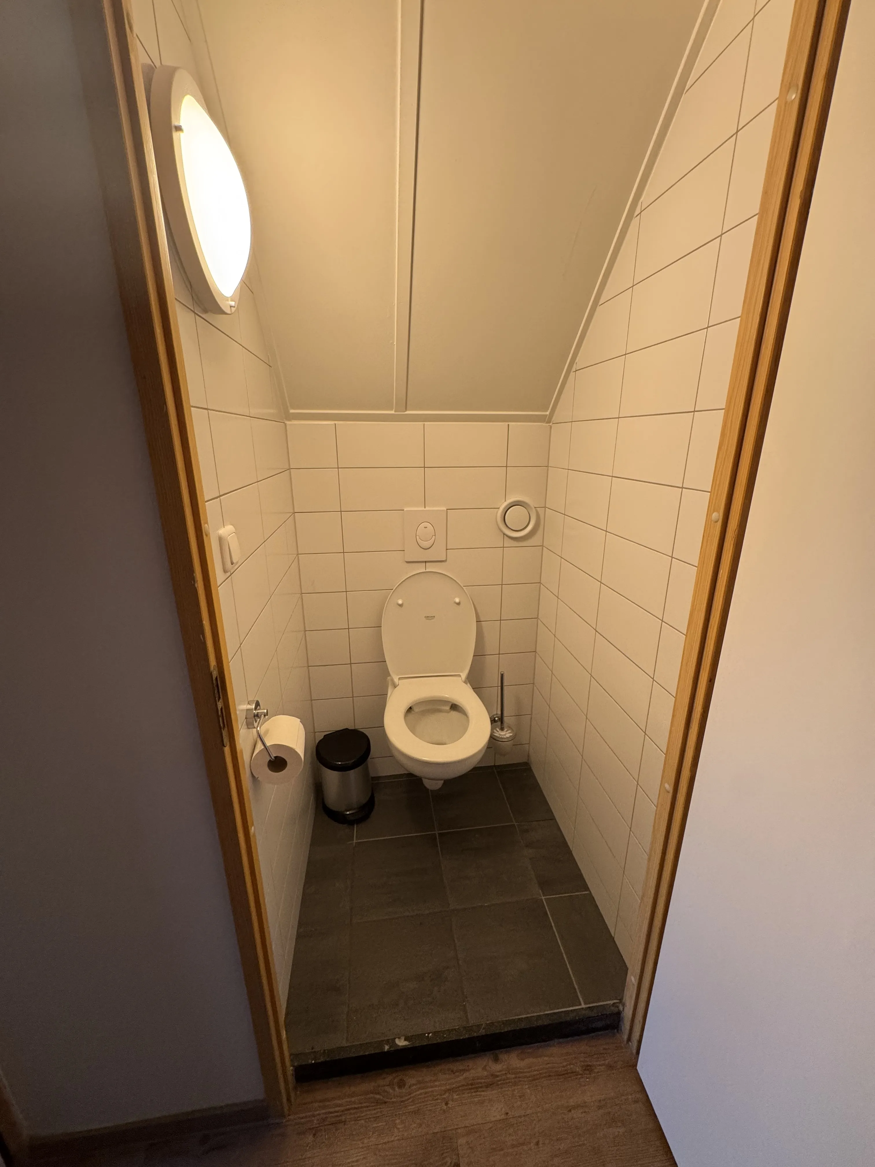 Ferienhaus mit Toilette im Obergeschoss