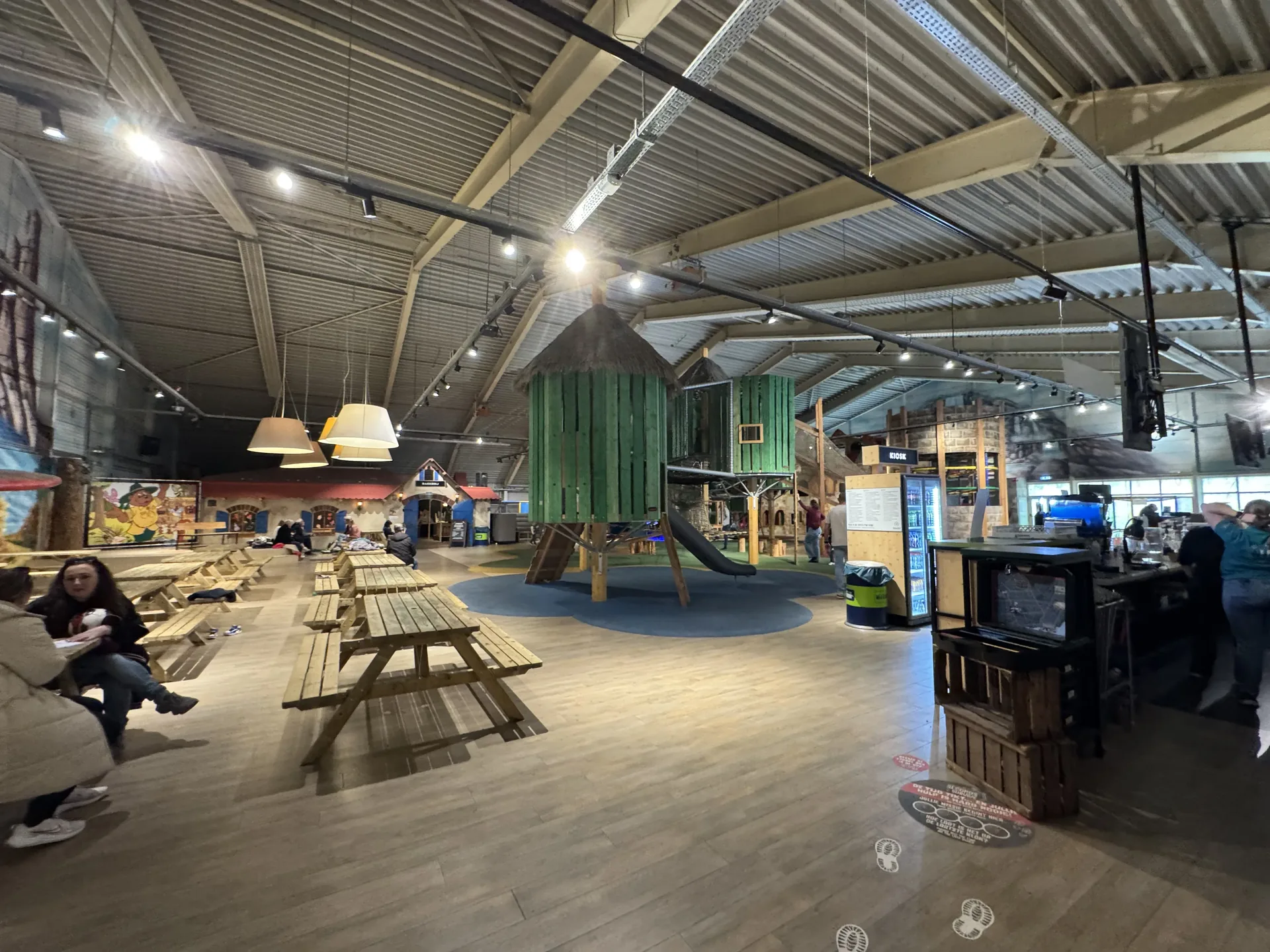 Großer Indoorspielplatz im Landal Rabbit Hill