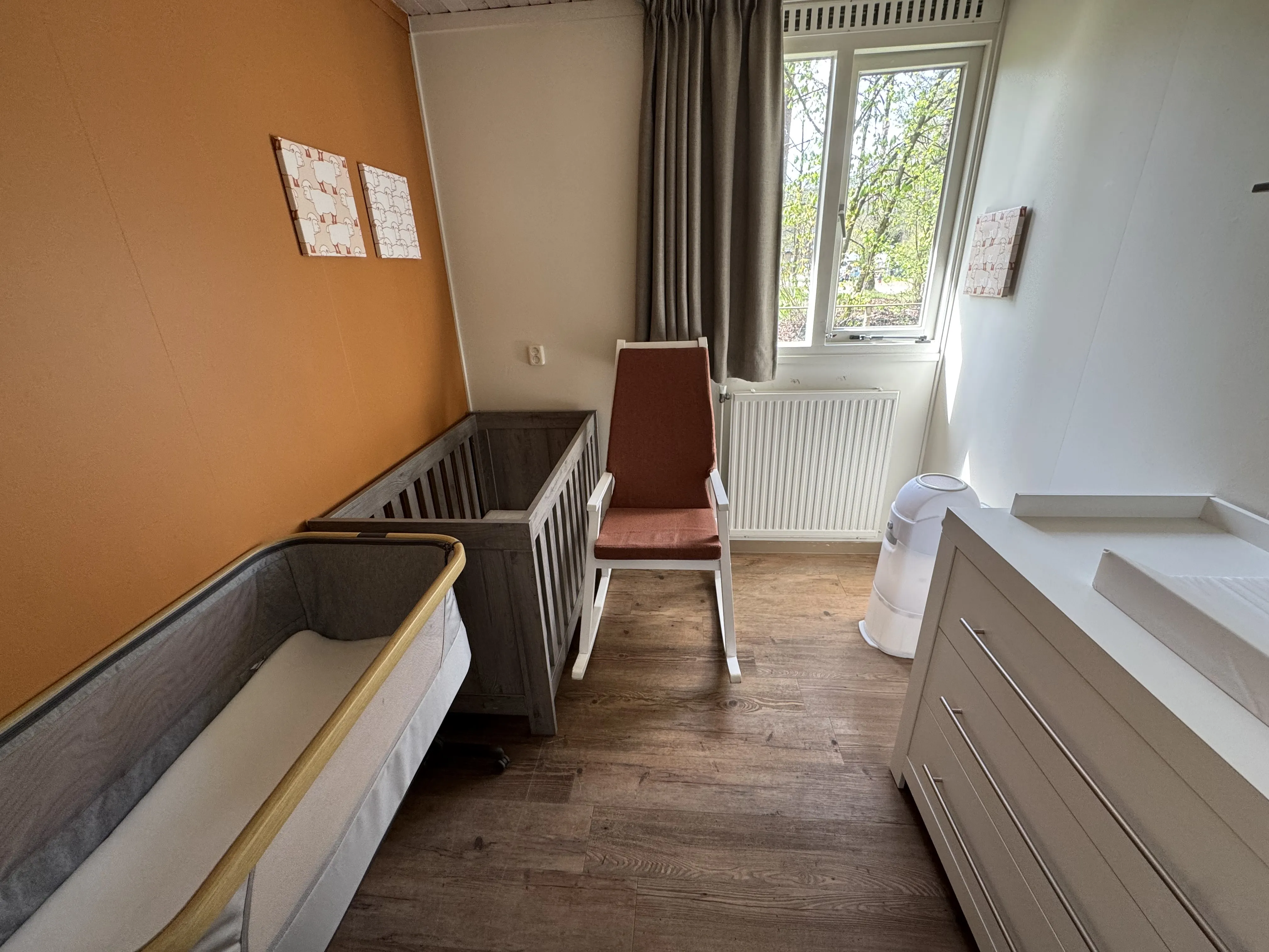 Babybetten im Baby-Ferienhaus