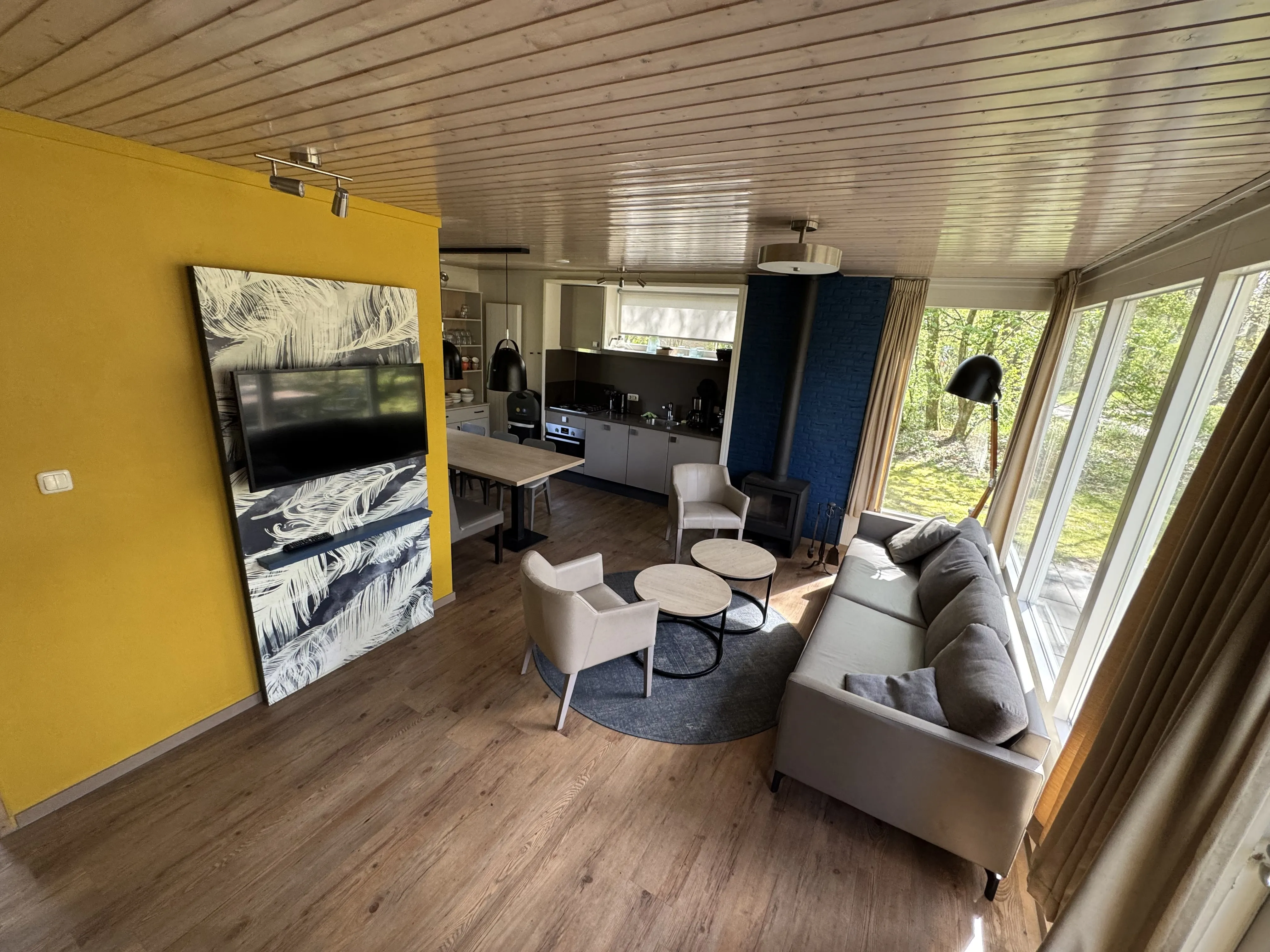 Wohn-Essbereich aus anderer Perspektive