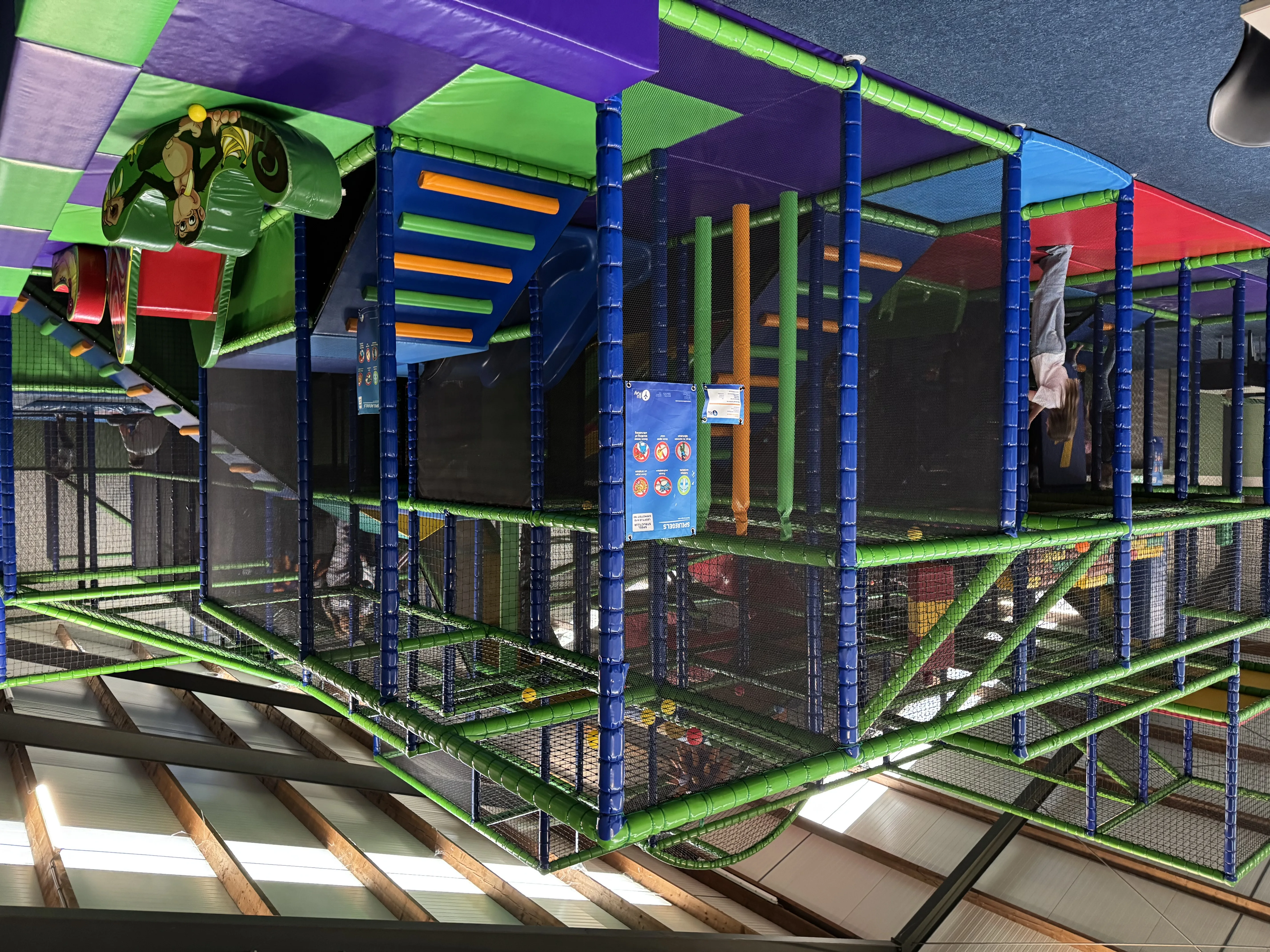 Indoorspielplatz – gemütlich, aber solide