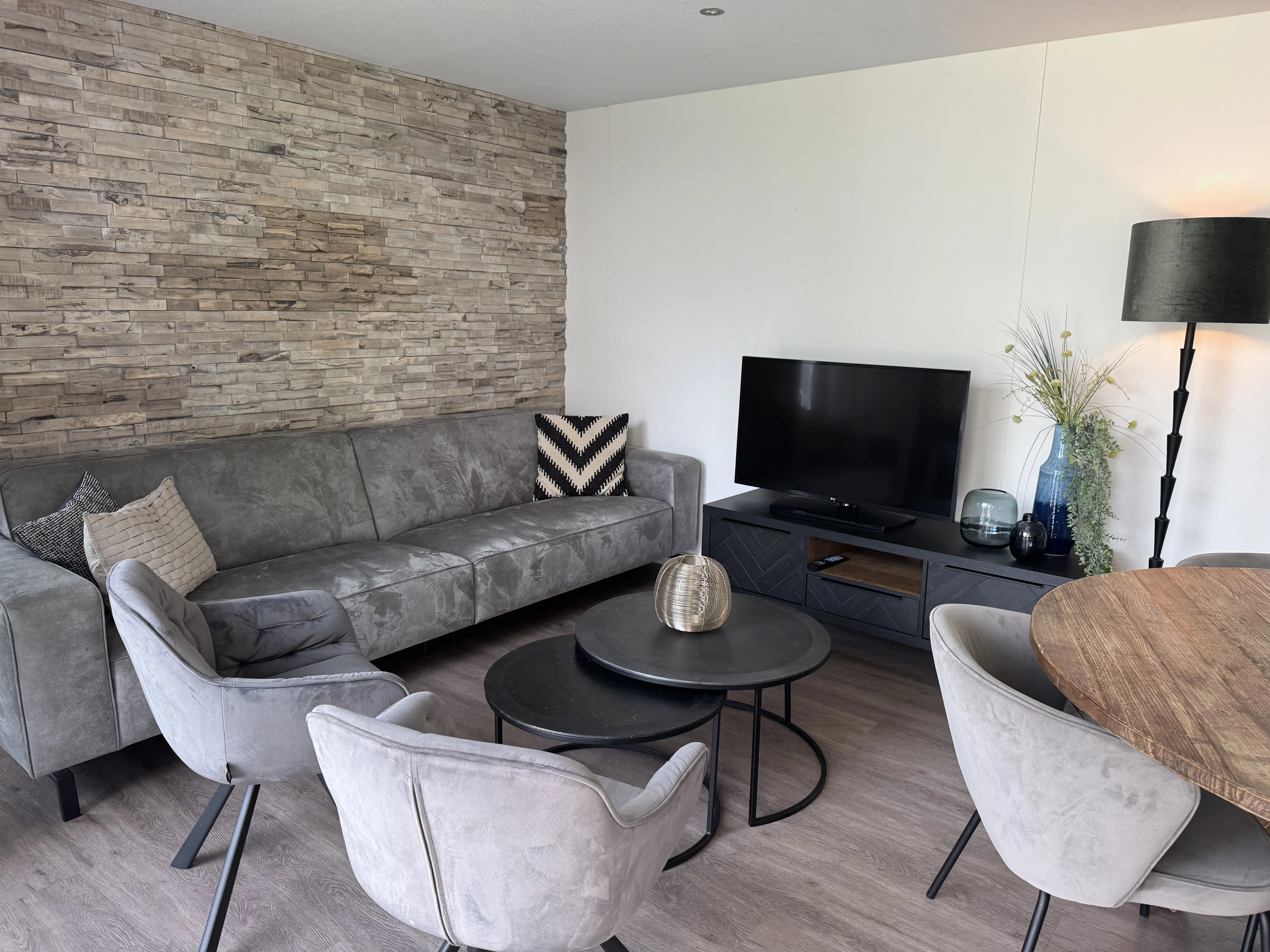 Wohnbereich der Waldlodge