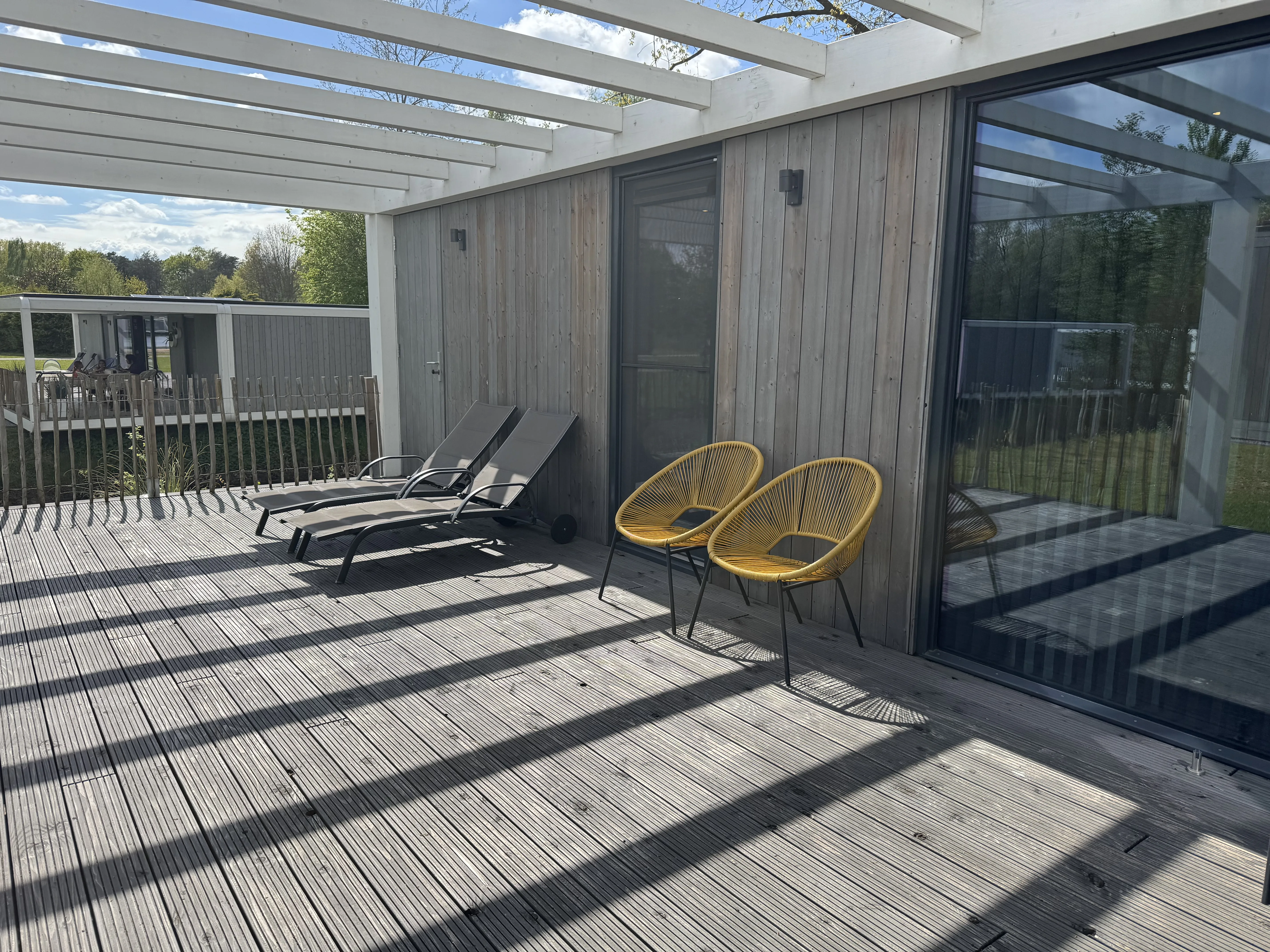 Terrasse mit Blick ins Grüne