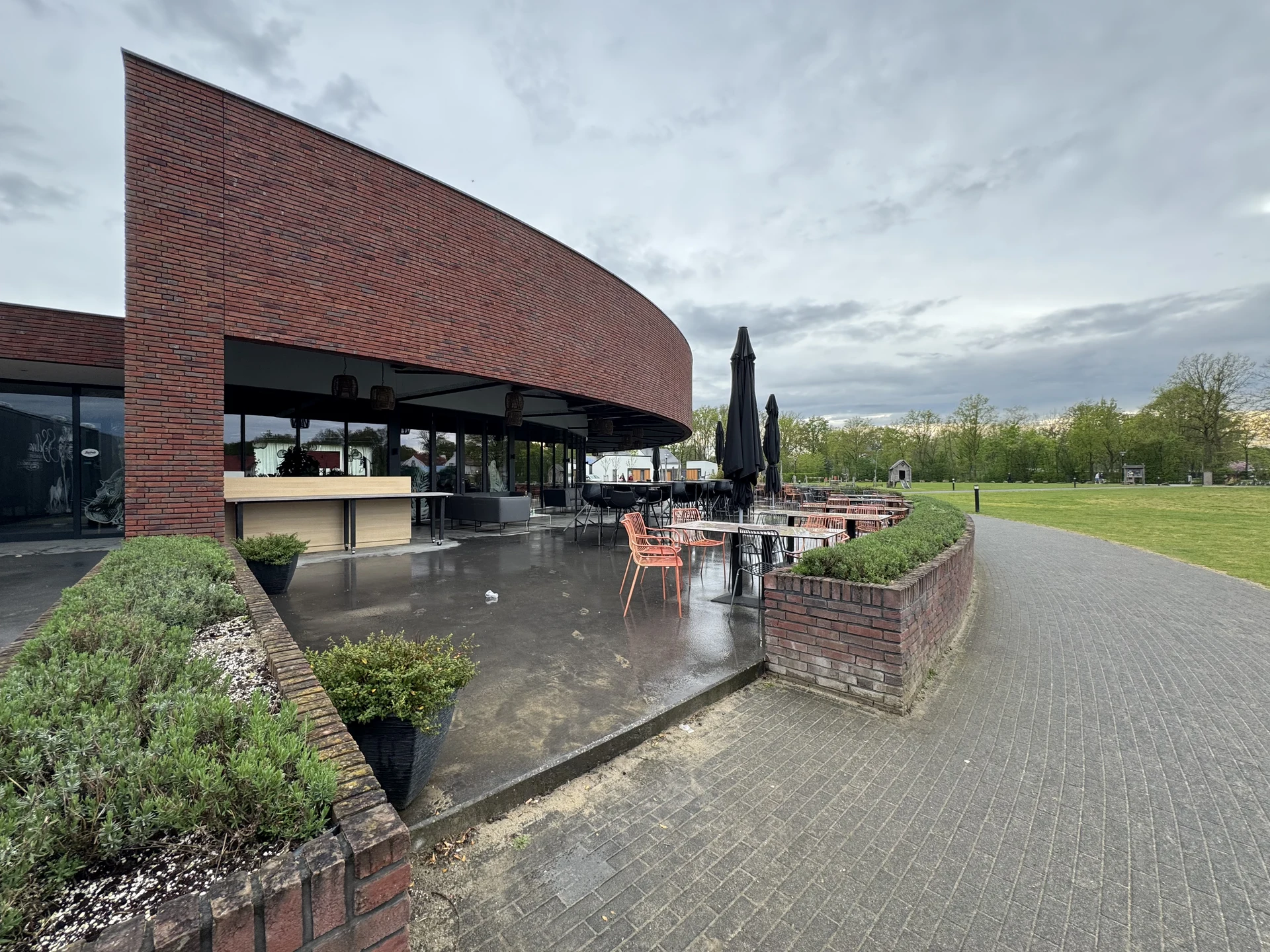 Die Terrasse des Restaurants Via Verde in De Leistert